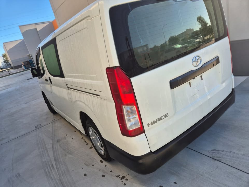 Toyota Camry Hybrid 70 Series rideshare fleet car — photo 3 of 6